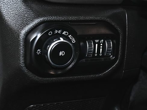 Used 2020 Jeep Wrangler Unlimited Sport AWD/4WD image 16