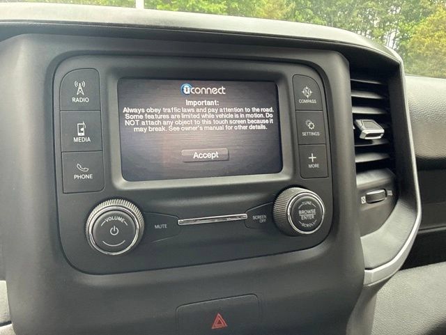 Used 2022 RAM 1500 Big Horn AWD/4WD image 34