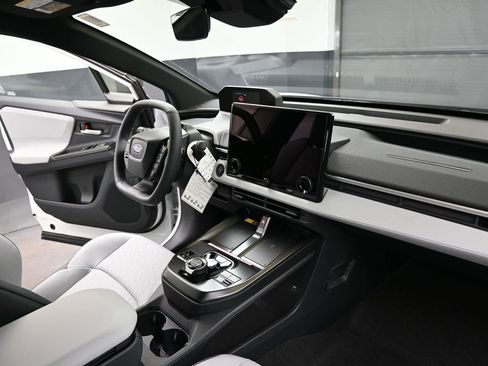 New 2026 Subaru Solterra Premium image 12