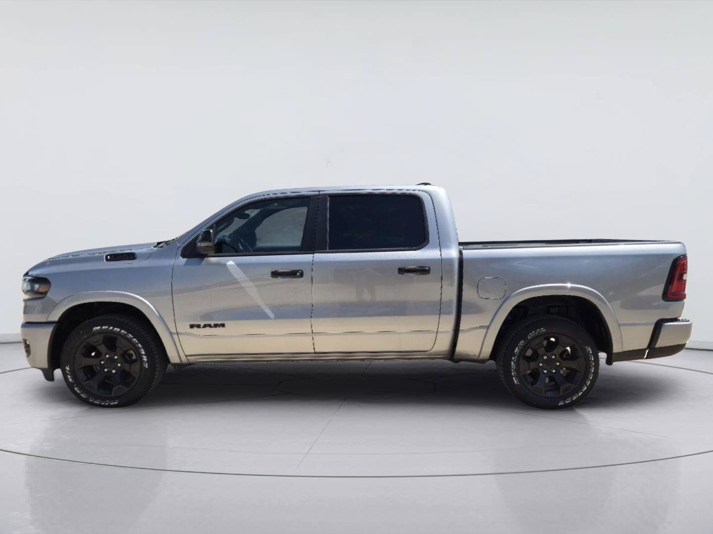 Used 2025 RAM 1500 Lone Star AWD/4WD image 2