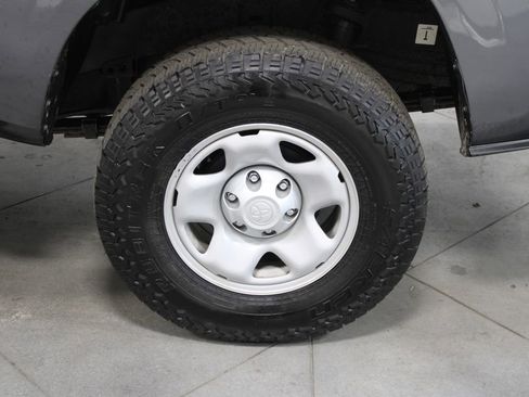 Used 2022 Toyota Tacoma SR image 17