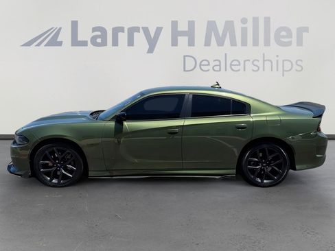 Used 2022 Dodge Charger R/T w/ Blacktop Package RWD image 2