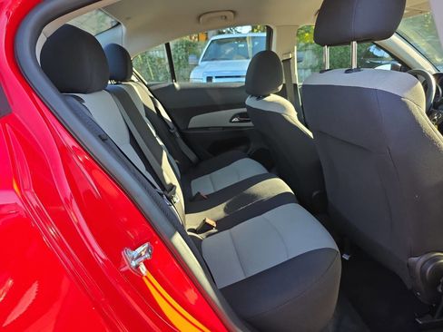 Used 2015 Chevrolet Cruze LS image 21