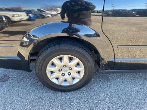 Used 2008 Chrysler Town & Country LX image 12
