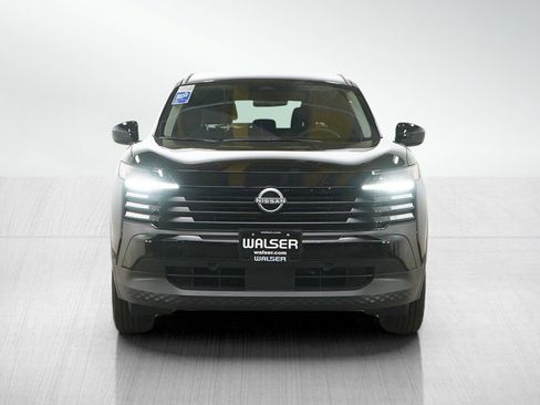 Used 2025 Nissan Kicks SV w/ SV Premium Package AWD/4WD image 9