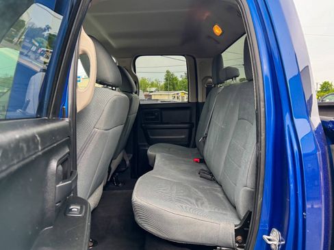 Used 2019 RAM 1500 Express w/ Express Value Package AWD/4WD image 18