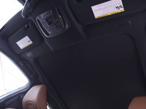 New 2025 Toyota Crown Signia Limited image 16