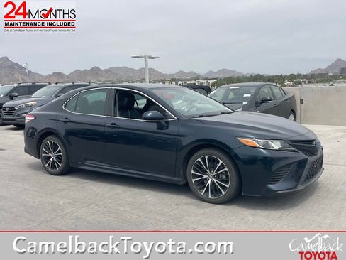 Used 2020 Toyota Camry SE w/ Convenience Package FWD image 1