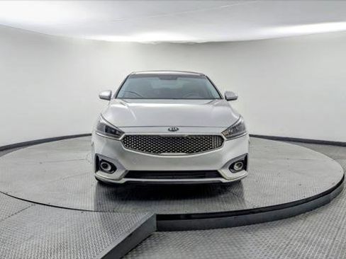 Used 2017 Kia Cadenza Premium w/ Luxury Package image 11