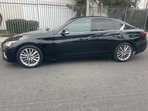 Used 2018 INFINITI Q50 Luxe w/ Cargo Package (L95) image 3