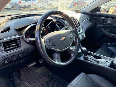 Used 2017 Chevrolet Impala LT image 8