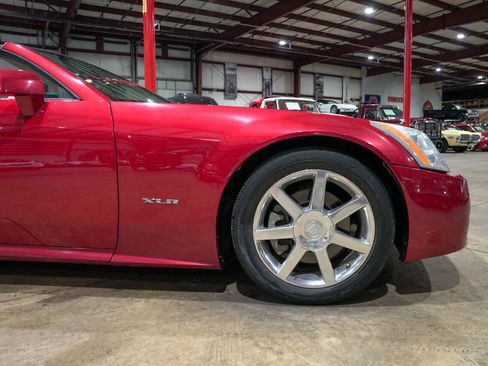 Used 2005 Cadillac XLR RWD image 11