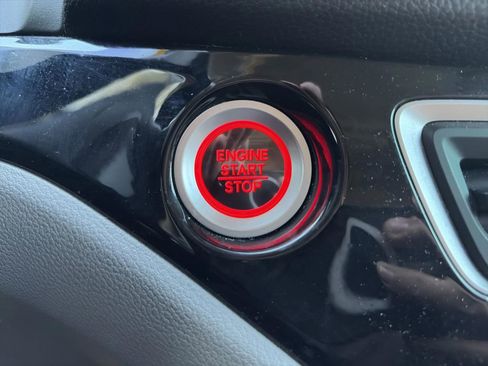 Certified 2017 Honda Pilot Touring image 29