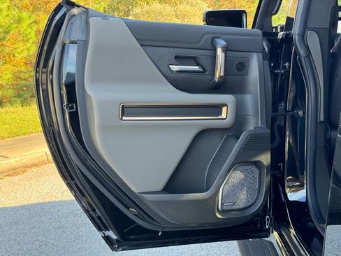 New 2025 GMC Hummer EV 2X image 24
