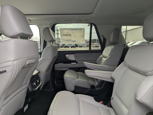 New 2026 Ford Expedition Max Active RWD image 12