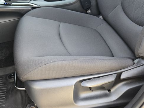 Used 2023 Toyota Corolla Cross LE w/ Moonroof Package FWD image 29