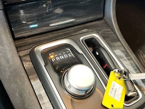 Used 2020 Chrysler 300 Touring w/ Sport Appearance Package image 16