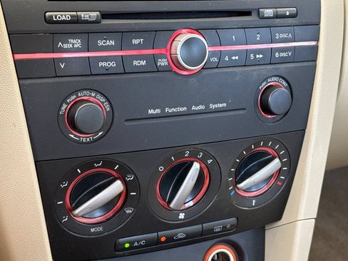 Used 2007 MAZDA MAZDA3 i Touring FWD image 19