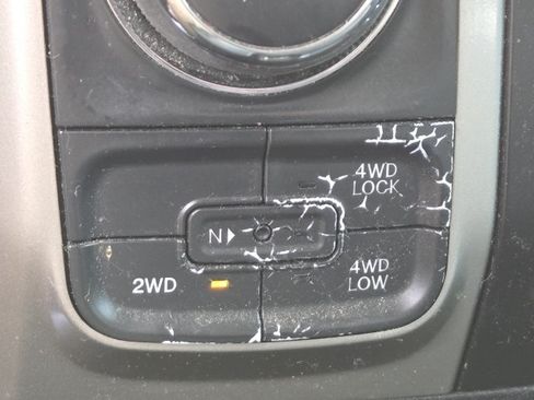 Used 2019 RAM 1500 Classic SLT AWD/4WD image 6