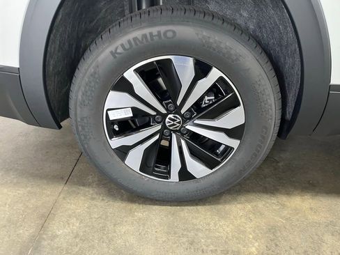 New 2026 Volkswagen Atlas SE image 31