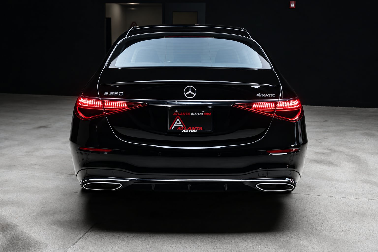 Used 2022 Mercedes-Benz S 500 4MATIC w/ AMG Line Package image 7