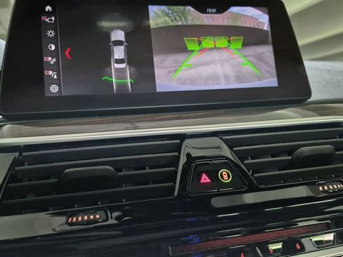 Used 2019 BMW 530e xDrive w/ Convenience Package AWD/4WD image 15