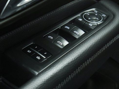 Used 2021 GMC Yukon XL Denali RWD image 19
