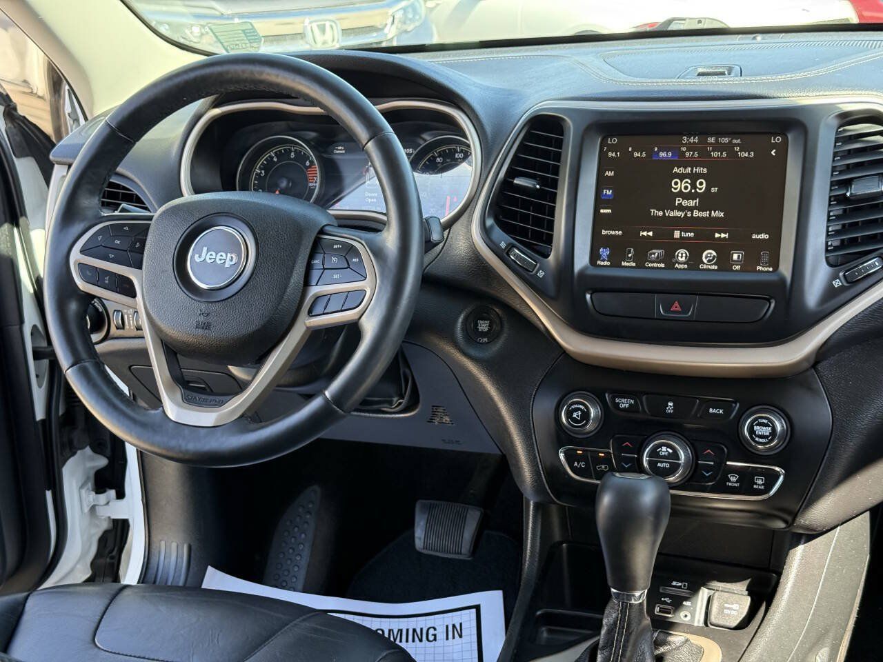 Used 2017 Jeep Cherokee Limited FWD image 5