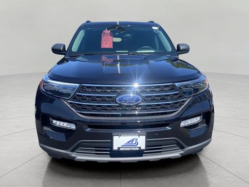 Used 2024 Ford Explorer XLT w/ Equipment Group 202A AWD/4WD image 3