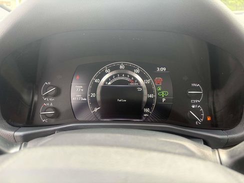 Used 2022 Lexus LX 600 4WD w/ Accessory Package (Z1) image 21