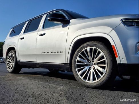 Used 2024 Jeep Grand Wagoneer L Series III image 20