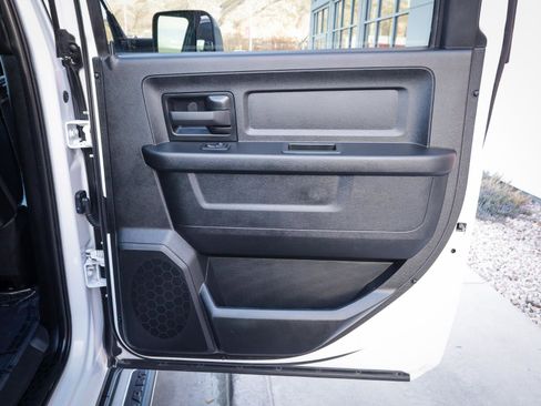 Used 2022 RAM 2500 Tradesman w/ Chrome Appearance Group image 29