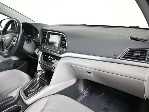 Used 2018 Hyundai Elantra Value Edition FWD image 14