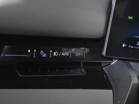 New 2026 BMW 530i xDrive w/ M Sport Package image 26