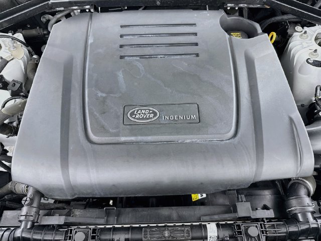 Used 2022 Land Rover Defender 110 S AWD/4WD image 32