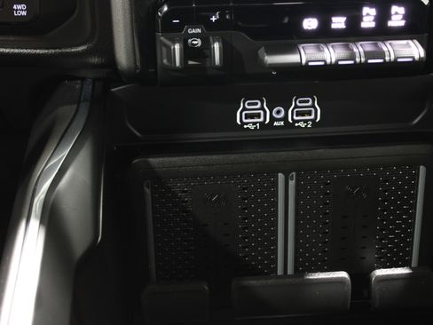 Used 2025 RAM 3500 Laramie w/ Night Edition image 22