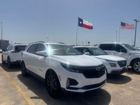 Used 2024 Chevrolet Equinox RS FWD image 3