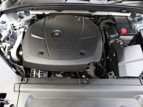 Used 2017 Volvo S90 T6 Momentum w/ Vision Package image 43