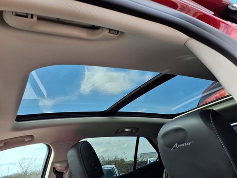 Used 2023 Buick Envision Avenir image 31