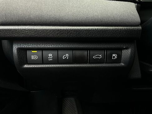 Used 2025 Toyota Camry LE image 21