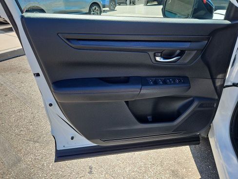 Used 2025 Honda CR-V Sport image 22