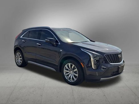 Used 2022 Cadillac XT4 Premium Luxury w/ Enhanced Visibility Package image 8