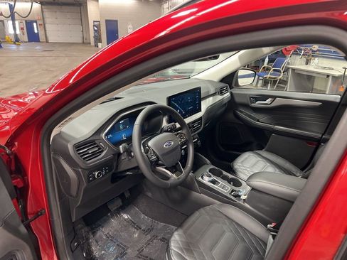 Certified 2023 Ford Escape Platinum w/ Premium Technology Package image 19