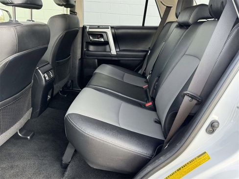 Used 2024 Toyota 4Runner SR5 Premium image 17