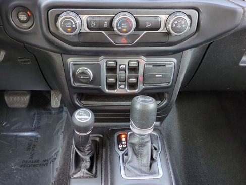 Used 2019 Jeep Wrangler Unlimited Sport S image 18