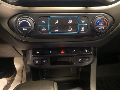 Used 2015 Chevrolet Colorado Z71 image 20