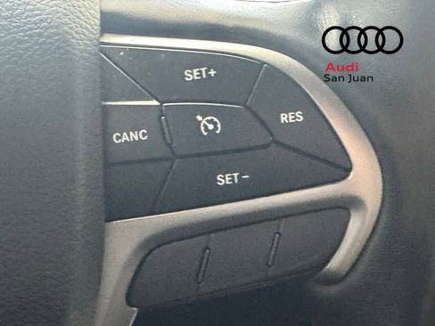 Used 2022 Jeep Grand Cherokee Limited w/ Tech Group image 23