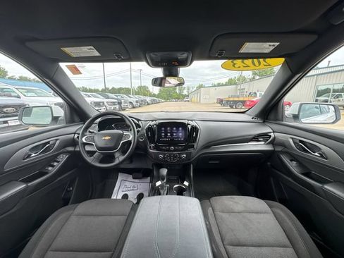 Used 2023 Chevrolet Traverse LT FWD image 22