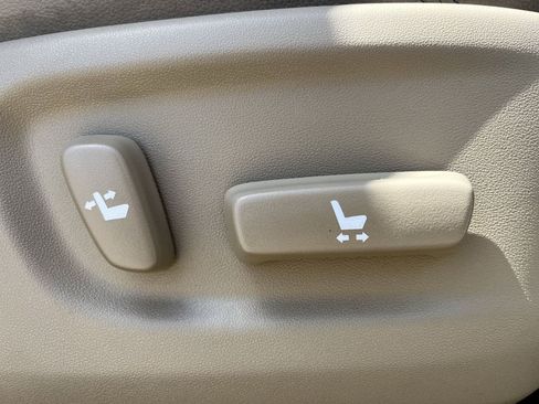 Used 2023 Toyota 4Runner SR5 Premium w/ Moonroof Package RWD image 26