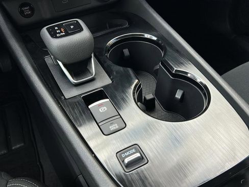 Used 2026 Nissan Rogue S image 23